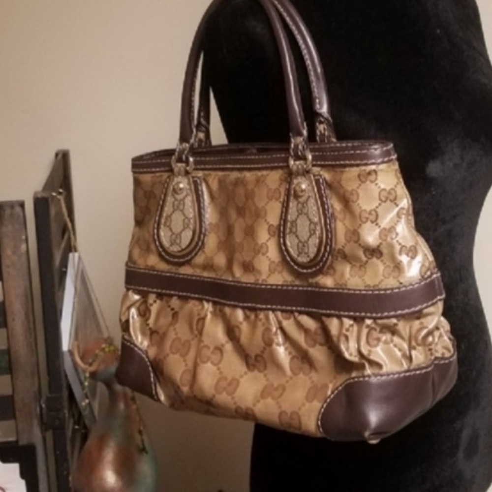 Authentic Crystal Gucci Shoulder Bag!